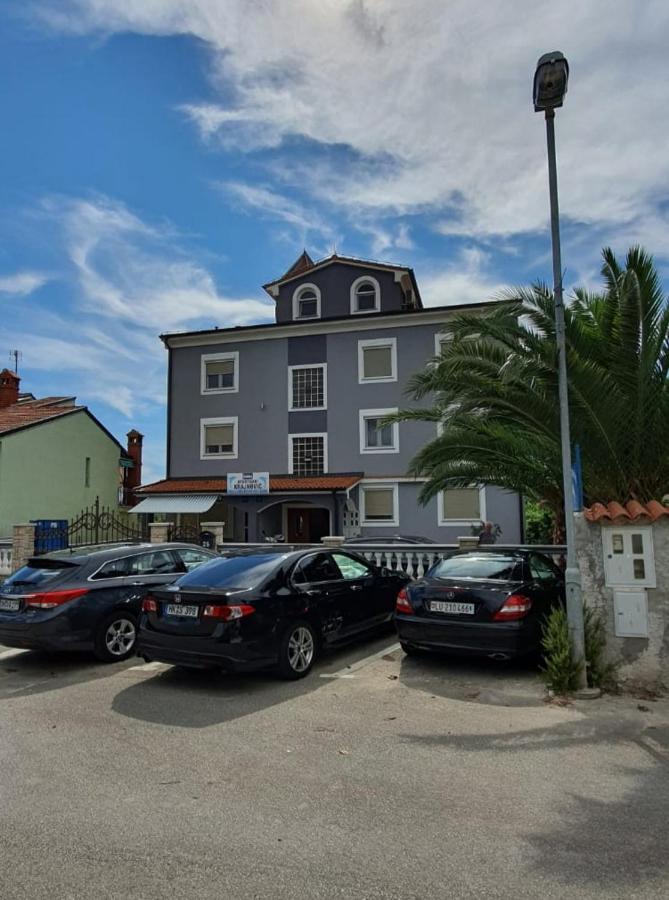 Apartmani Krajnovic Фажана Экстерьер фото